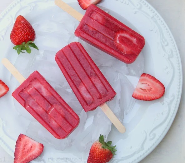 HELADO PALETA ISLOVE FRESA EN AGUA
