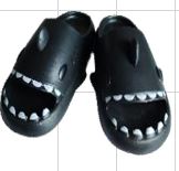 CHANCLETAS TIBURON 29-34 NIÑOS